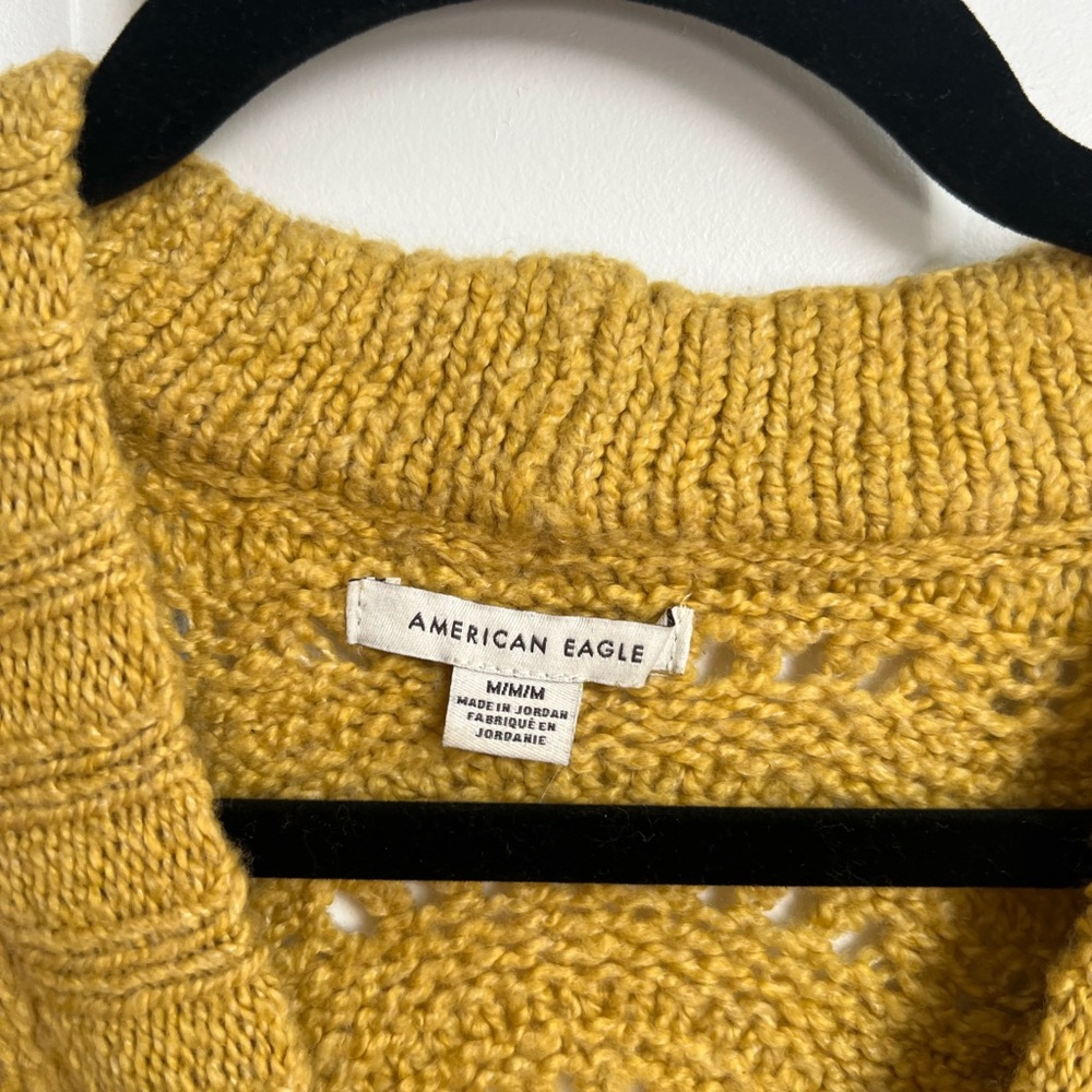 American Eagle Outfitters Yellow Knit Sweater size M - Picture 2 of 2